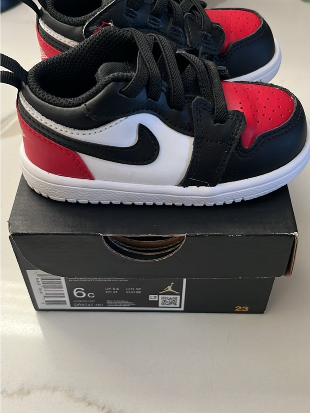 Jordan Toddler Sneakers in Red, Black & White
